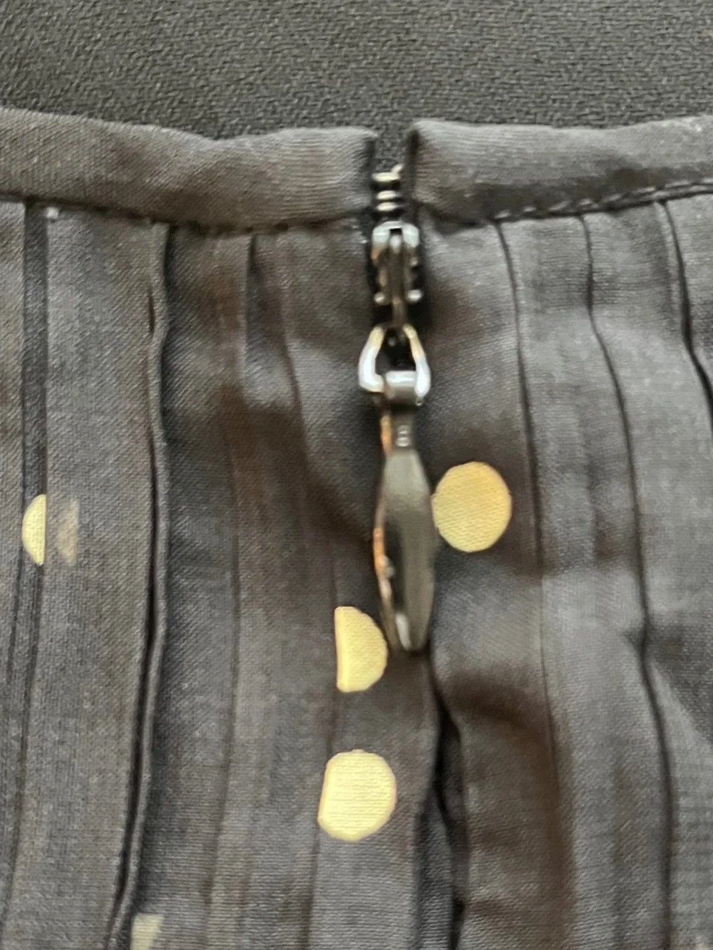 Kay Unger Pleated Tiered Polka Dot Black Skirt Size 8